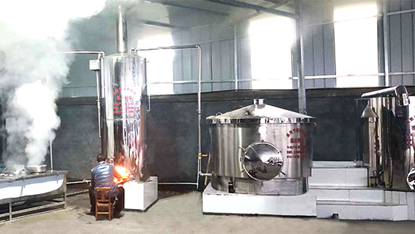 釀酒設(shè)備選購(gòu)避坑指南：別讓“省小錢(qián)”誤了“大生意”