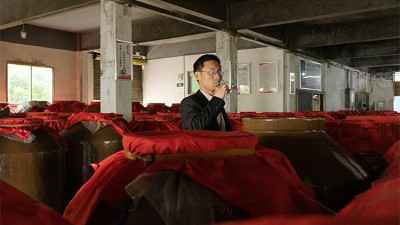 正在用白酒蒸餾設(shè)備釀酒的您，想成為品酒師嗎？