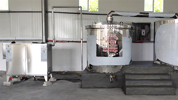 引進果酒釀酒設(shè)備開啟黃桃釀酒之路，助推鄉(xiāng)村振興