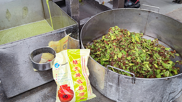 獼猴桃滯銷不用愁，林姐用造酒設(shè)備釀造富硒獼猴桃酒生意好到爆