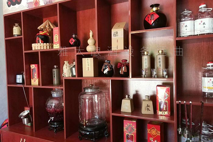 5-曾氏酒業(yè)-1套純糧釀酒設(shè)備，200平米舊廠房+3個臨街鋪面，輕松開酒廠3