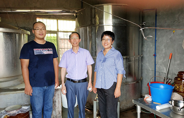 2020.1.8雅大釀酒設(shè)備廠家釀酒國匠親自指導(dǎo)的黃莉萍，如今做得怎么樣了2