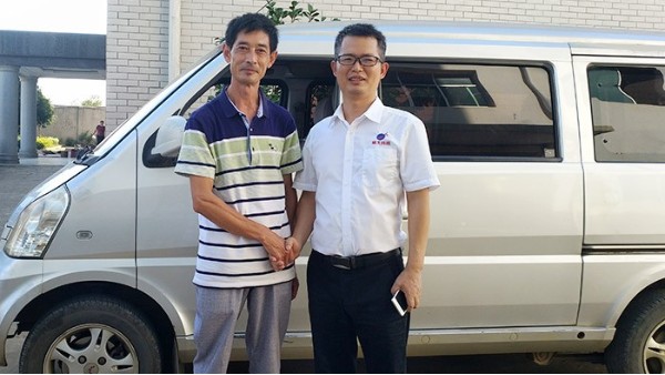 民間傳統(tǒng)老酒坊換糧食釀酒設(shè)備后，出酒比以前快2-3小時!