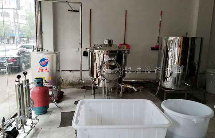 7.12-李總為什么放棄瓶裝酒代理，改行用白酒釀造設(shè)備現(xiàn)蒸現(xiàn)賣(mài)？